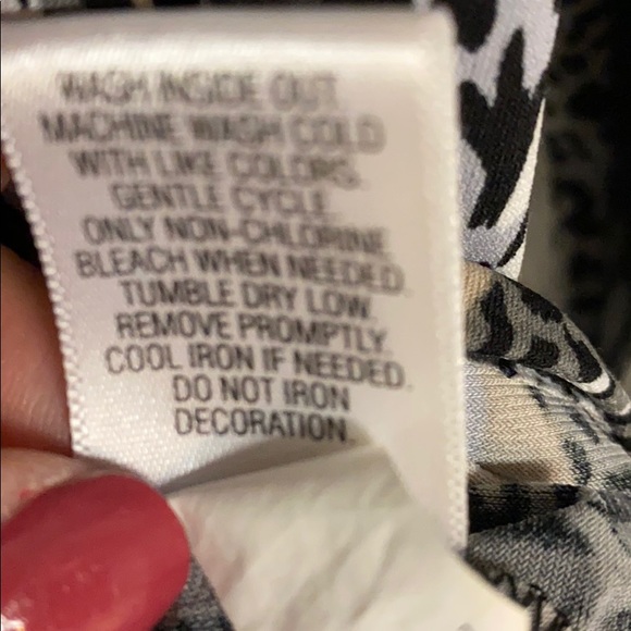 Dana Buchman LS print shirt blk/grey/tan VGC Lg - Picture 6 of 6